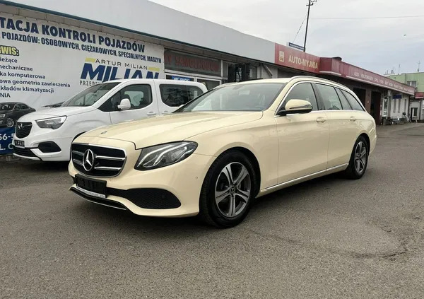 dolnośląskie Mercedes-Benz Klasa E cena 69900 przebieg: 398000, rok produkcji 2019 z Syców